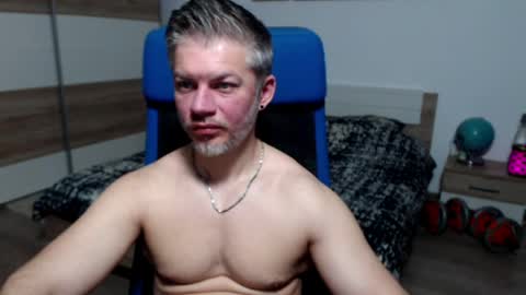 robbyshawz online show from May 2, 6:05 am
