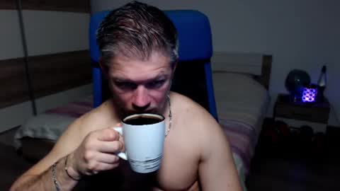 Snapshot of robbyshawz chatting on March 9, 6:50 am robbyshawz online show from March 9, 6:50 am