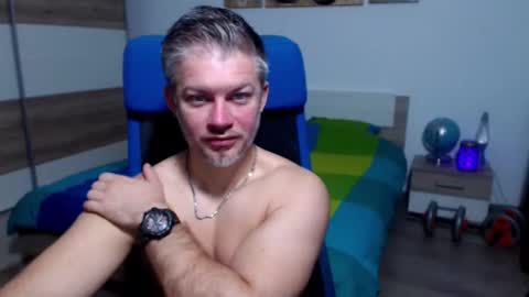 Snapshot of robbyshawz chatting on October 20, 4:27 am robbyshawz online show from October 20, 4:27 am