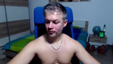 Snapshot of robbyshawz chatting on October 14, 10:22 am robbyshawz online show from October 14, 10:22 am