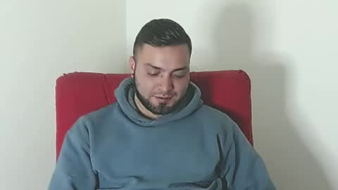 Snapshot of robert_leroy chatting on October 3, 7:13 am Stiven - online show from October 3, 7:13 am