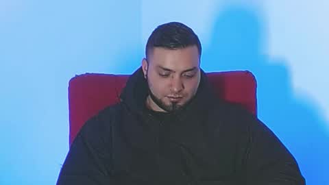 Snapshot of robert_leroy chatting on October 1, 6:39 am Stiven - online show from October 1, 6:39 am