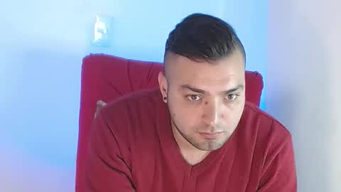 Snapshot of robert_leroy chatting on February 1, 7:13 pm Stiven - online show from February 1, 7:13 pm