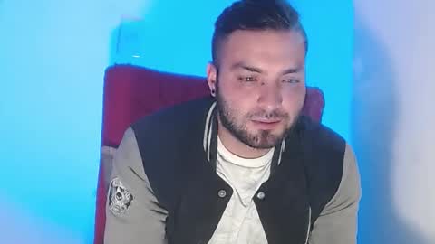 Snapshot of robert_leroy chatting on January 20, 11:32 pm Stiven - online show from January 20, 11:32 pm