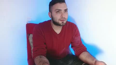 Snapshot of robert_leroy chatting on February 16, 2:33 am Stiven - online show from February 16, 2:33 am