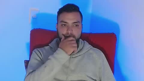 Snapshot of robert_leroy chatting on February 14, 11:32 pm Stiven - online show from February 14, 11:32 pm