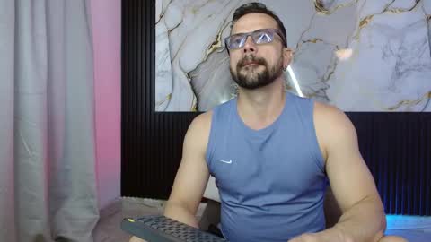 Robert online show from December 19, 7:00 pm