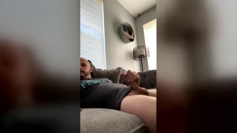 robertmichael1093 online show from April 24, 6:54 pm