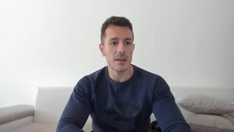 Snapshot of roberto4ever chatting on February 9, 10:20 am roberto4ever online show from February 9, 10:20 am