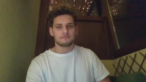 Snapshot of roberto_twink1 chatting on January 28, 1:18 am Roberto online show from January 28, 1:18 am