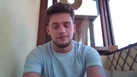 Snapshot of roberto_twink1 chatting on September 20, 5:18 am Roberto online show from September 20, 5:18 am