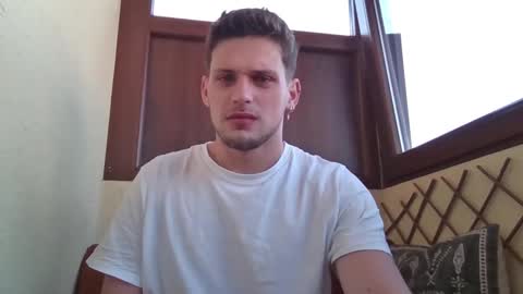 Snapshot of roberto_twink1 chatting on February 13, 8:38 am Roberto online show from February 13, 8:38 am