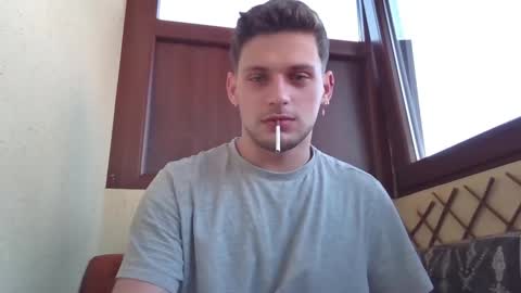 Snapshot of roberto_twink1 chatting on February 10, 6:31 am Roberto online show from February 10, 6:31 am