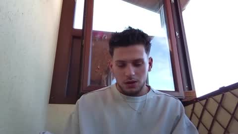 Snapshot of roberto_twink1 chatting on September 15, 11:00 am Roberto online show from September 15, 11:00 am