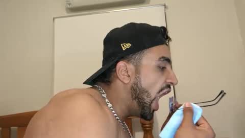 robin1036 online show from April 17, 12:19 pm