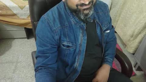 robin online show from November 30, 4:53 pm