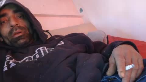 Snapshot of robincom23 chatting on December 7, 10:28 pm R online show from December 7, 10:28 pm
