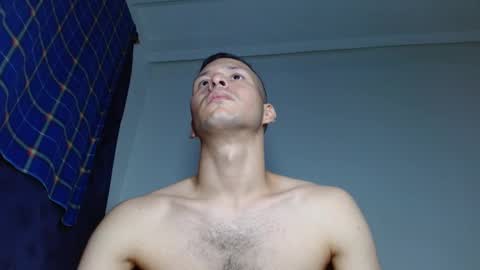 Snapshot of robinhotsexy chatting on January 22, 5:37 am robinhotsexy online show from January 22, 5:37 am