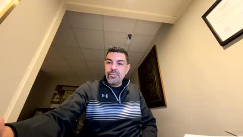 Snapshot of roblatino12 chatting on February 24, 11:19 pm roblatino12 online show from February 24, 11:19 pm