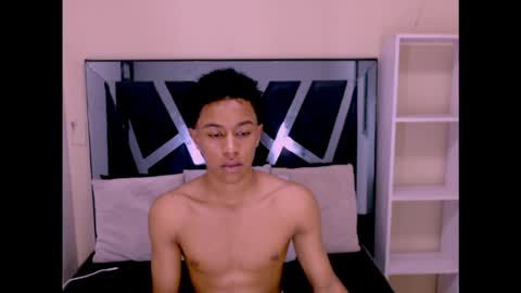 Snapshot of rocco_grey chatting on October 3, 8:25 pm ROCCO online show from October 3, 8:25 pm