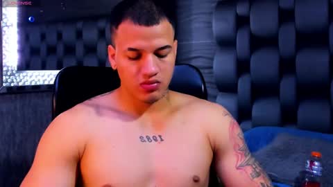 Snapshot of rocco_santos chatting on October 5, 12:03 am rocco_santos online show from October 5, 12:03 am