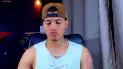 rocco_santos online show from May 16, 6:17 pm