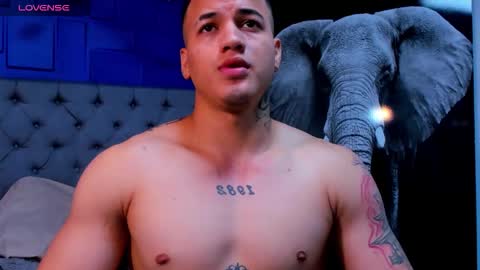 rocco_santos online show from September 23, 5:40 am