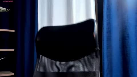 Snapshot of rocco_santos chatting on September 24, 6:24 am rocco_santos online show from September 24, 6:24 am