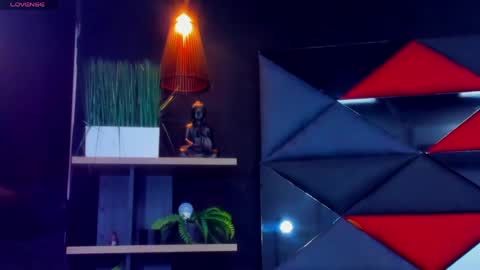 rocco_santos online show from April 16, 9:50 pm