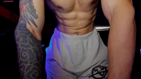 Snapshot of rodarri chatting on October 4, 9:25 am MY NAME CAN SEE ALL MY CUM VIDEO BUY FAN SUB. online show from October 4, 9:25 am