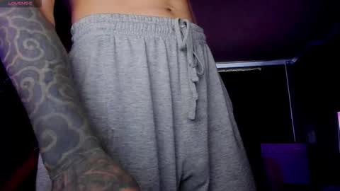 Snapshot of rodarri chatting on September 25, 5:28 am MY NAME CAN SEE ALL MY CUM VIDEO BUY FAN SUB. online show from September 25, 5:28 am