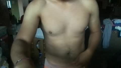 rodrigo0_0 online show from January 10, 1:41 pm