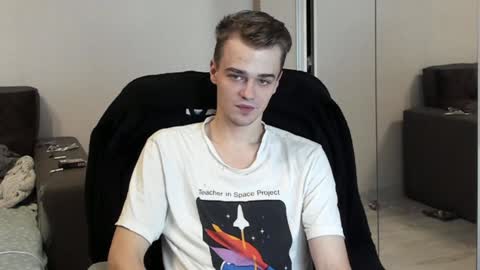 Snapshot of rokko_diamond777 chatting on February 3, 5:46 pm taylor fox online show from February 3, 5:46 pm