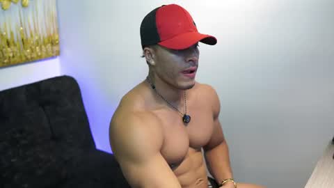romano_kentt12 online show from June 20, 1:10 am