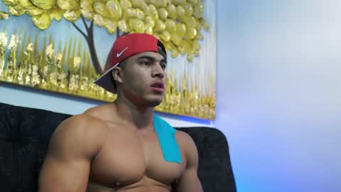 romano_kentt12 online show from May 11, 3:52 am