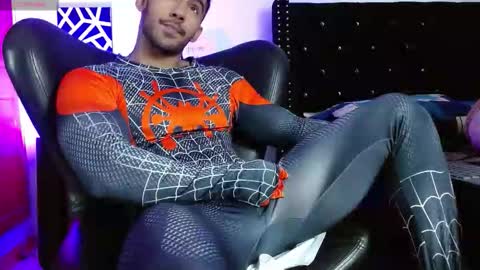 Snapshot of romanpearce_ chatting on October 5, 6:01 pm Roman online show from October 5, 6:01 pm