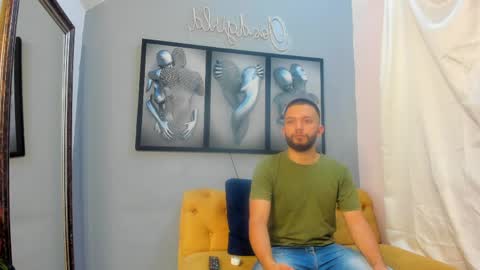 Romeo Bossi online show from April 4, 11:07 am