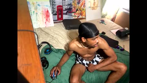 Snapshot of romeotyn chatting on February 14, 7:33 pm romeotyn online show from February 14, 7:33 pm