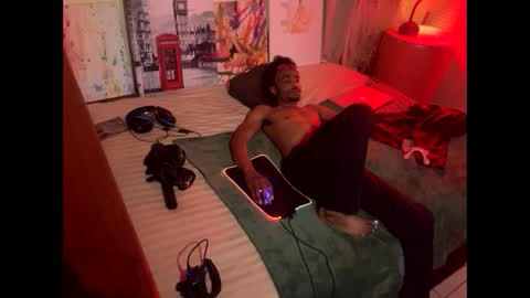 Snapshot of romeotyn chatting on February 17, 5:25 am romeotyn online show from February 17, 5:25 am
