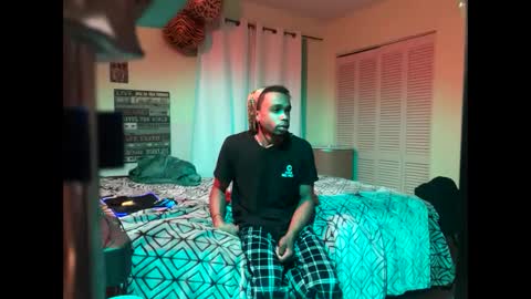 Snapshot of romeotyn chatting on March 3, 10:55 am romeotyn online show from March 3, 10:55 am