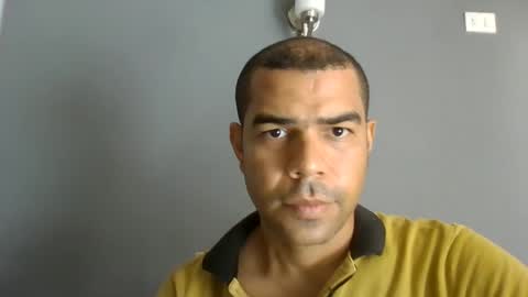 Snapshot of rompeculos121 chatting on February 18, 2:38 pm rompeculos121 online show from February 18, 2:38 pm