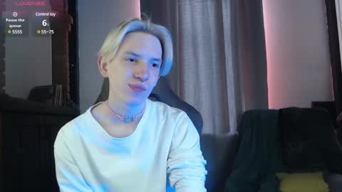 Snapshot of ron_vilsx chatting on March 3, 4:56 am ron vilsx online show from March 3, 4:56 am
