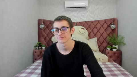 ronbevs online show from April 22, 7:51 pm