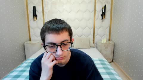 ronbevs online show from May 3, 8:22 pm