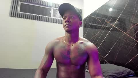 Snapshot of ronnie_777 chatting on February 1, 7:34 pm Ronnie 777 online show from February 1, 7:34 pm