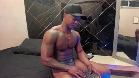 Snapshot of ronnie_777 chatting on January 20, 7:46 pm Ronnie 777 online show from January 20, 7:46 pm
