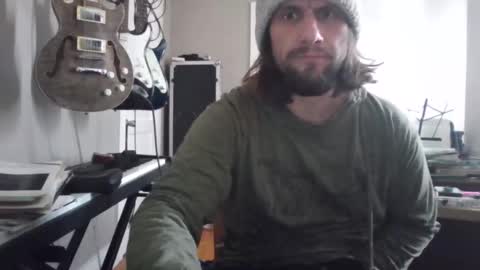 ronniejohnston13 online show from December 16, 7:10 pm