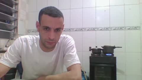 Snapshot of ronnispoto chatting on December 10, 9:33 pm ronny online show from December 10, 9:33 pm