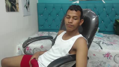 Snapshot of rory_castro chatting on September 28, 10:52 pm RORY CASTRO online show from September 28, 10:52 pm