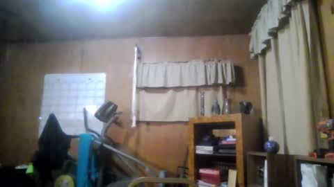 Snapshot of rosepanda chatting on October 5, 1:09 am Lost4gain online show from October 5, 1:09 am